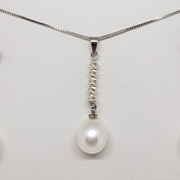 Sterling Silver Freshwater Pearl 9-9.5MM Earring/Necklace 18"  Set - Picture 2 of 3